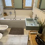 - Jacuzzi Bath Seriate