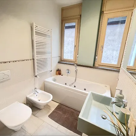 - Jacuzzi Bath * Seriate