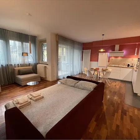 - Jacuzzi Bath Διαμέρισμα Seriate